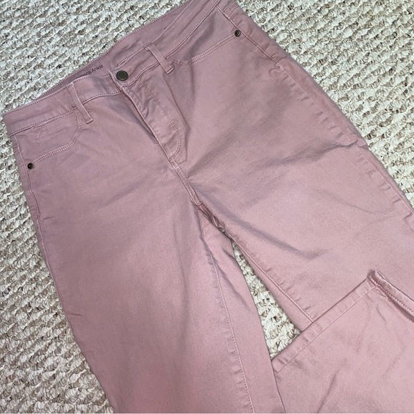 2 for $20 or 5 for $40
TALBOTS JEANS - SIZE 8 - Picture 6 of 11